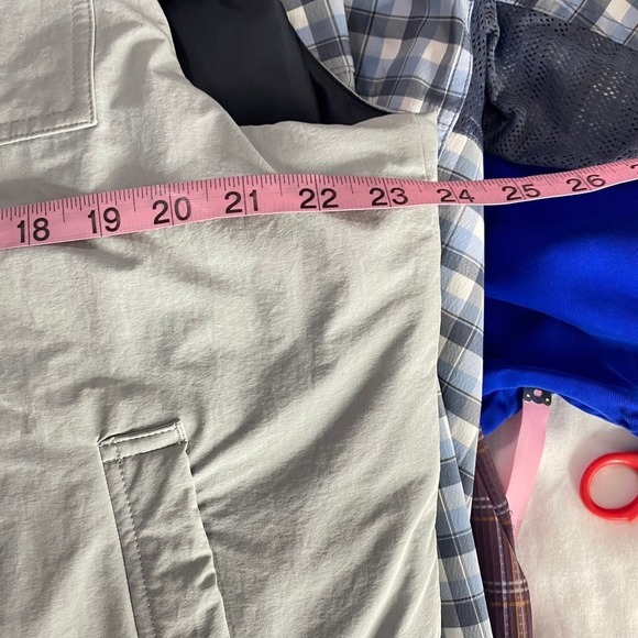 PUMA Light Gray Feather Down Blend Puffer Vest Full Zip Pockets Size Large - Picture 2 of 10